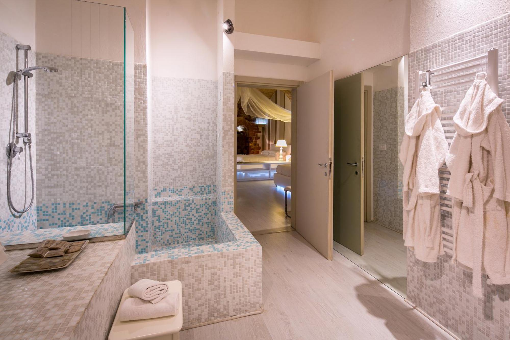 Hotel Degli Affreschi 몬테팔코 객실 사진