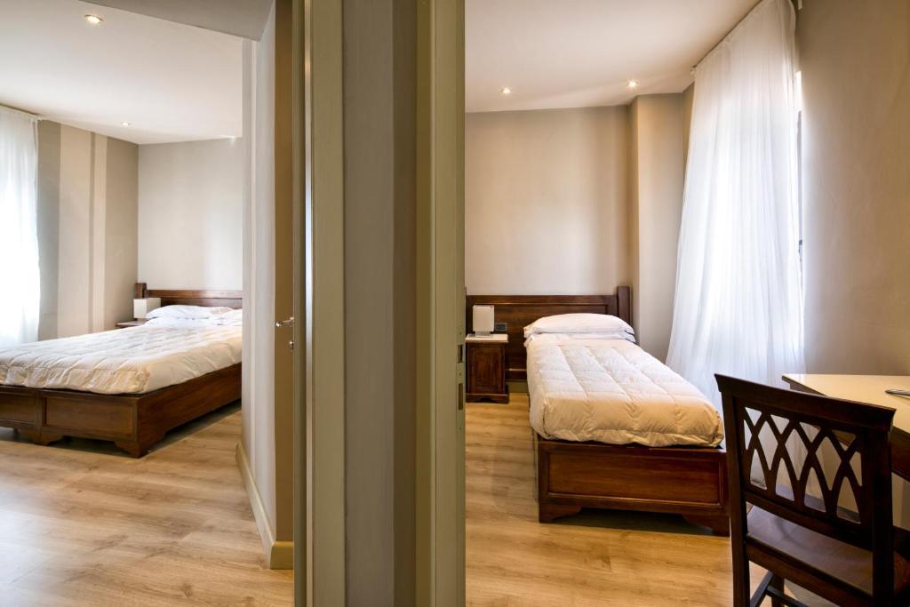 Hotel Degli Affreschi 몬테팔코 객실 사진