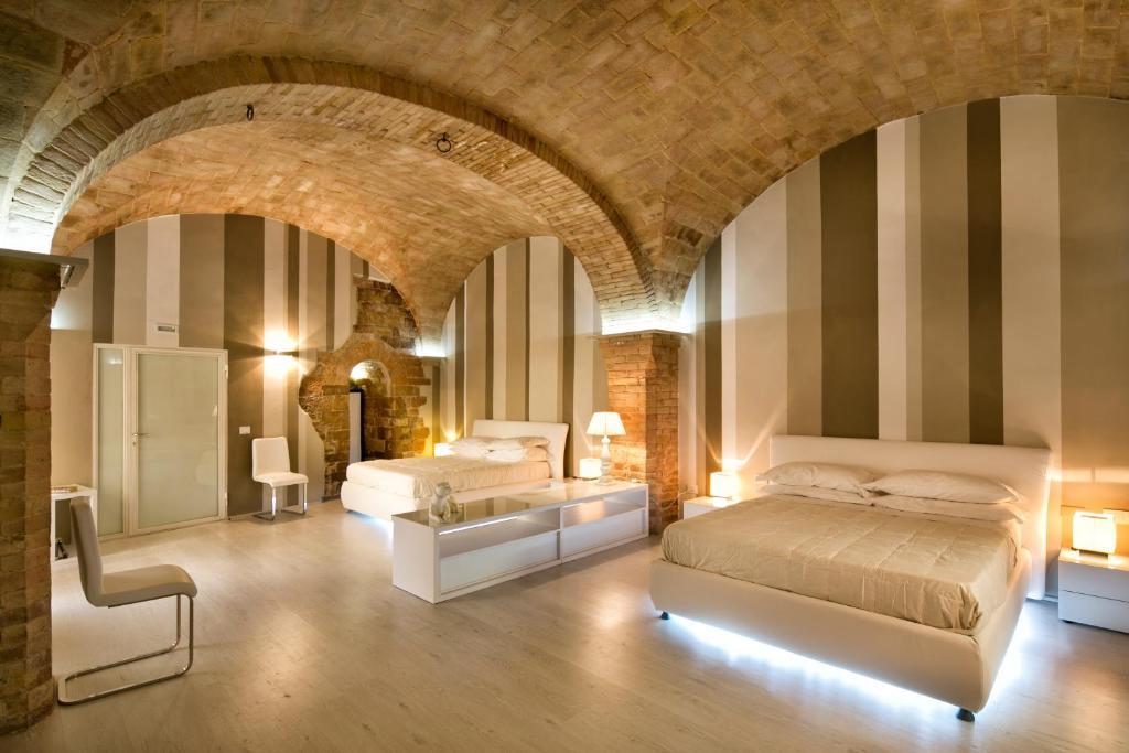 Hotel Degli Affreschi 몬테팔코 객실 사진